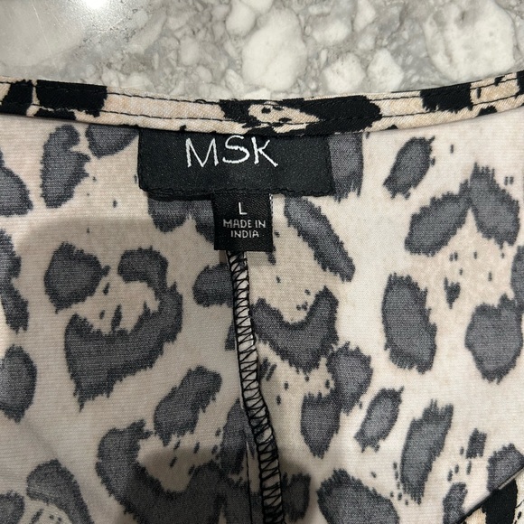 Cold Shoulder flutter sleeve leopard print dress - Picture 4 of 7